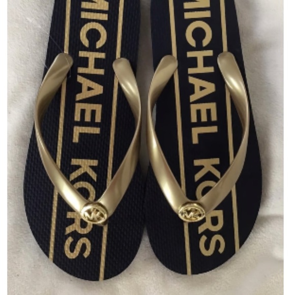 MICHAEL KORS Flip Flop MK Logo charm Sandals gold MK new in box - Picture 3 of 5